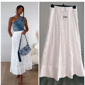 Zara White Floral Embroidered Midi Skirt